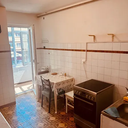 アパート 2 2 Bedrooms 4 Persoane *